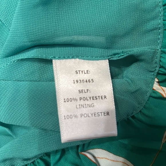 Current Air teal, white floral 3/4 sleeve top size Medium - Picture 7 of 9